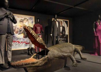 Los grandes espías del cine llegan a Valencia a través de una muestra con piezas y clips de películas