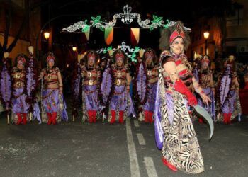 Gran entrada morocristiana en Valencia estas Fallas para llenar de fiesta el barrio de Patraix