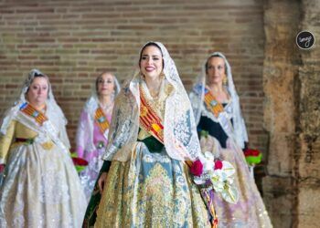 La Llumenà, el motivo por el que lloran las falleras en la Ofrenda de las Fallas de Valencia