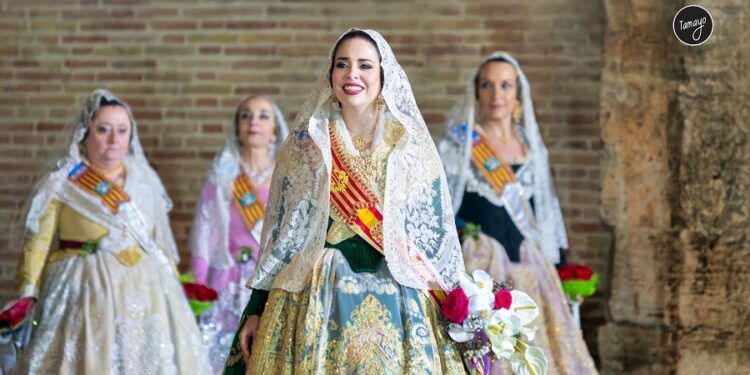 La Llumenà, el motivo por el que lloran las falleras en la Ofrenda de las Fallas de Valencia