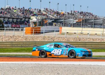 El Circuit Ricardo Tormo acoge una nueva NASCAR, el gran festival de coches americanos