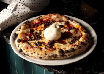 Las pizzerías más brutales de España recorrerán 15 plazas de toros del país con «Pizza Combat»