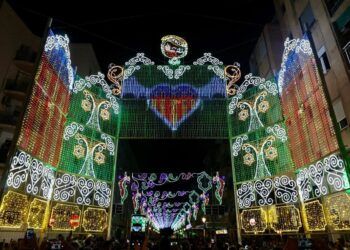 La Falla Malvarrosa vuelve a ser la única comisión con encendidos musicales en las Fallas 2025
