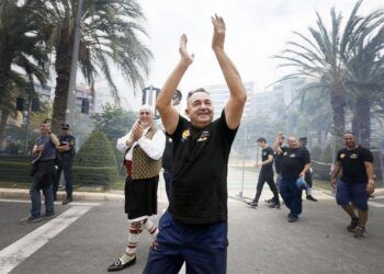 Mascletà especial de Hermanos Sirvent en Valencia para rendir homenaje a Pedro Luis Sirvent