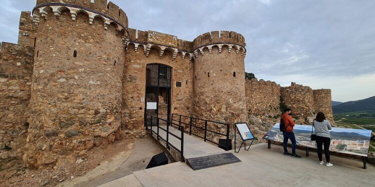 Visitas teatralizadas gratuitas al Castillo de las 300 Torres y a la Onda medieval
