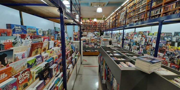 Día del Cómic Gratis 2025 en Valencia, 5 tiendas de la ciudad regalarán cómics un día de mayo