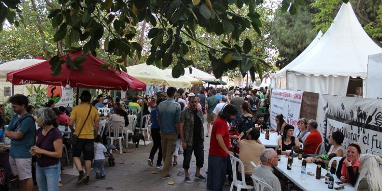 La Fira Alternativa de Valencia celebra este fin de semana su 36ª edición en el Jardín del Turia