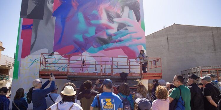 El festival de arte urbano Graffitea Cheste celebra su 10.º aniversario superando los 150 murales
