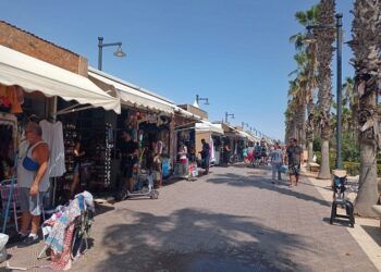 Nueva edición del mercado de verano de Valencia en el Paseo Marítimo del Cabanyal
