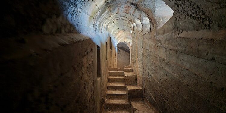 Descubre los refugios y trincheras de El Puig de Santa Maria, un patrimonio bélico digno de visita