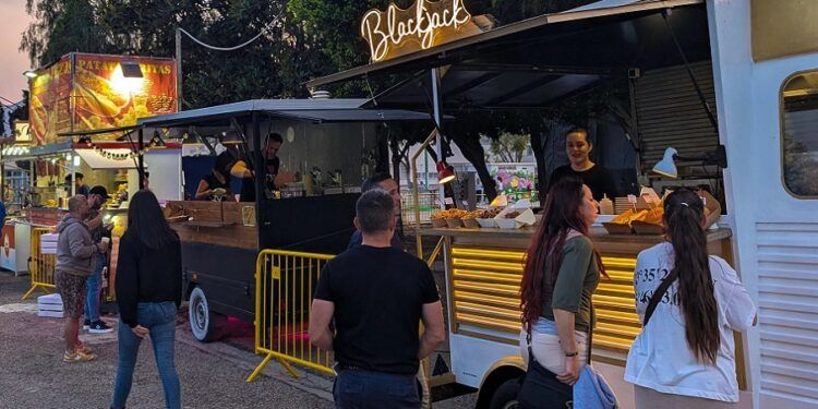 El ‘Fartera Fest’ llega a la Pobla de Vallbona para promover la cultura gastronómica local
