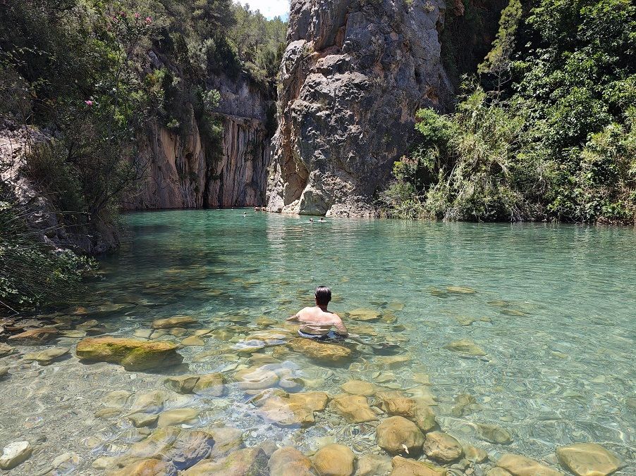 Así es la única playa de interior de la provincia de Castellón con bandera azul, un paraíso termal
