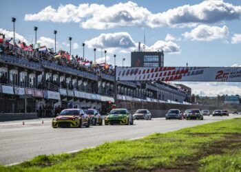 Cheste acoge la única cita en España del TCR World Tour, el mejor campeonato mundial de turismos