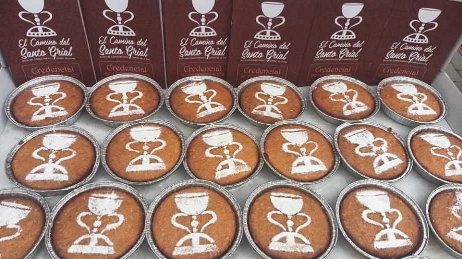Coca valenciana de «El Camino del Santo Grial», un dulce que une lo terrenal con lo espiritual