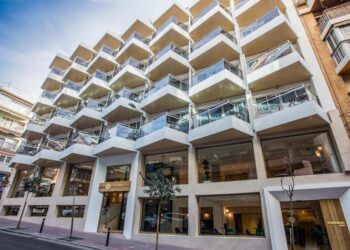 ¿Sabías que un hotel de Benidorm ha sido galardonado como Mejor Hotel de España en 2024?