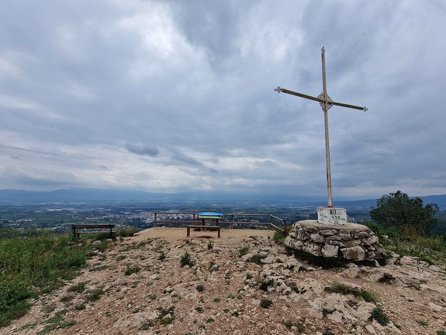 Una ruta con vistas por la Serra Grossa, a pie entre dos términos y dos comarcas de Valencia