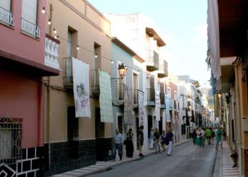 Art al Vent vuelve a Gata de Gorgos, la muestra de arte textil al aire libre más importante de España