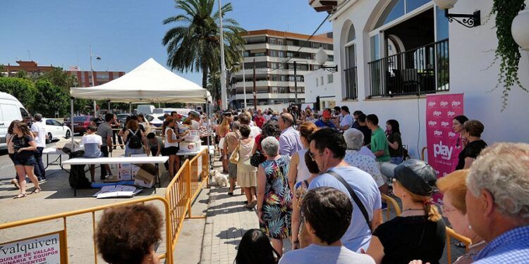 Miles de litros de horchata y fartons gratis por el Día de la Horchata 2025 en Alboraya