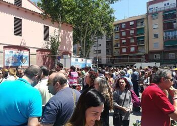Gran fiesta en el Mercado del Cabanyal con música, actividades y 4000 raciones gratis de clóchina