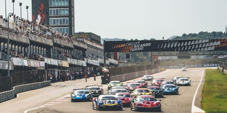 La Ferrari Challenge llega al Circuit Ricardo Tormo con un fin de semana de carreras gratuitas