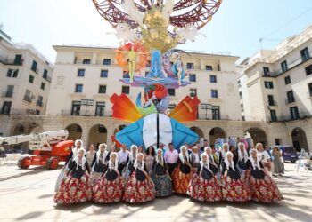 Fogueres de Sant Joan 2025 de Alicante, programa oficial con todos los actos más importantes
