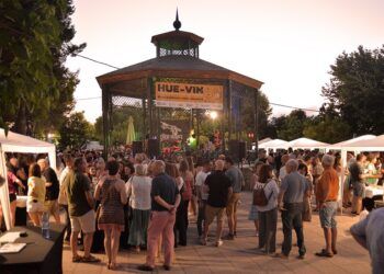 Llega a Sinarcas la cuarta edición de HUE-VIN con gastronomía, vino, cultura y mucha diversión