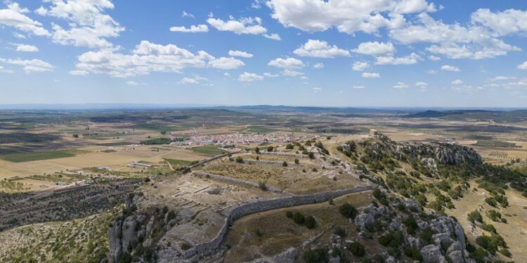 El Molón de Camporrobles, un parque temático arqueológico en la provincia de Valencia