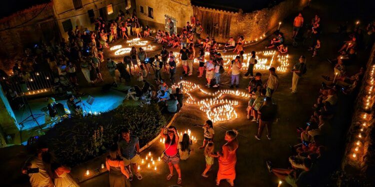 Noche de las Velas de Titaguas 2025: más de 30.000 cirios llenarán de luz las calles titagueñas
