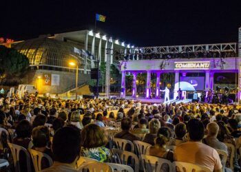 Valencia se llena en julio de espectáculos gratis al aire libre con monólogos, teatro, circo y magia