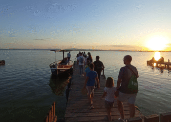 Regresan las experiencias gratuitas en Valencia con ruta a pie y paseo en barca por la Albufera