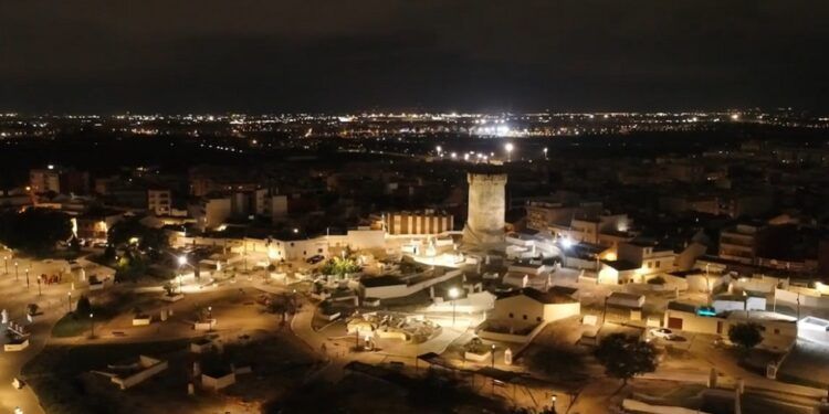 Vuelven las visitas nocturnas gratuitas para descubrir el patrimonio más emblemático de Paterna