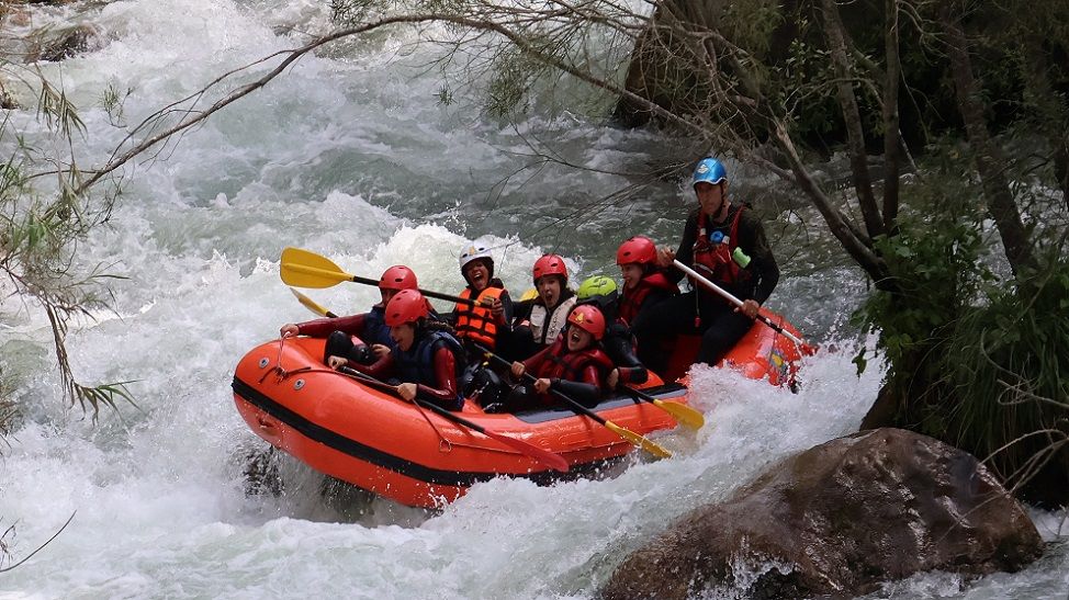 El mejor rafting de la Comunitat Valenciana con rápidos emocionantes está a 1 hora de Valencia