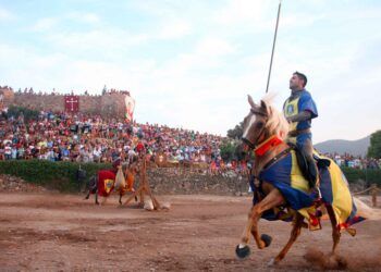 Onda Medieval llenará de espectáculos, música, caballos y fantasía el Castillo de las 300 Torres