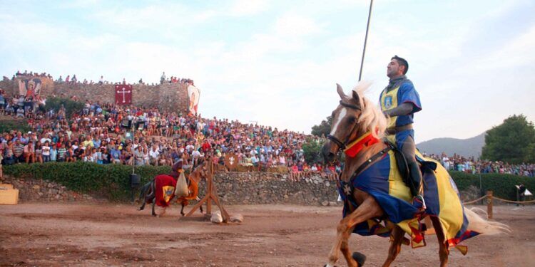 Onda Medieval llenará de espectáculos, música, caballos y fantasía el Castillo de las 300 Torres