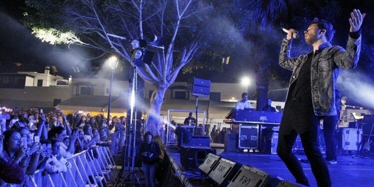 Burjassot vive en agosto sus fiestas patronales con conciertos gratuitos, mucha tradición y pólvora