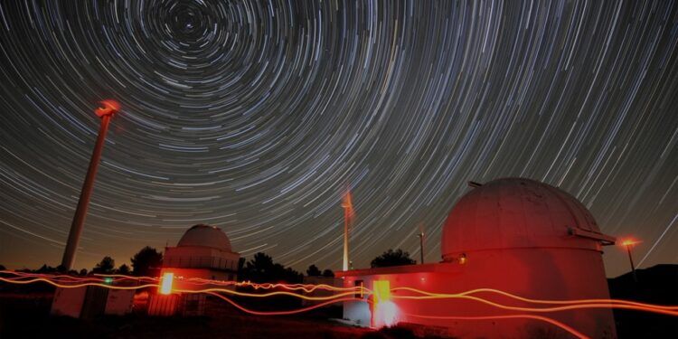 Jornada de puertas abiertas en el CAAT de Aras de los Olmos para disfrutar del cielo estrellado