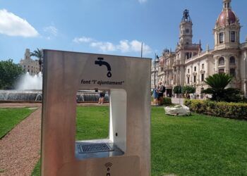 Refugios climáticos y fuentes refrigeradas en Valencia para llevar mejor las altas temperaturas