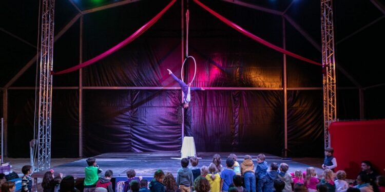 Circ Voramar celebra su 10.º aniversario en Valencia con una gran programación circense gratuita