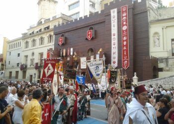Arrancan los Moros y Cristianos de Ontinyent 2025, gran Fiesta de Interés Turístico Internacional