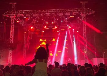 Orquestas, espectáculos y festivales remember gratuitos en las Fiestas de Tavernes Blanques 2025