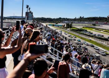 El Circuit Ricardo Tormo de Cheste acoge un completo fin de semana de carreras gratuitas