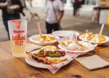 Mahou Bravas Fest Valencia 2025: el gran festival de patatas bravas vuelve a la ciudad frente al mar
