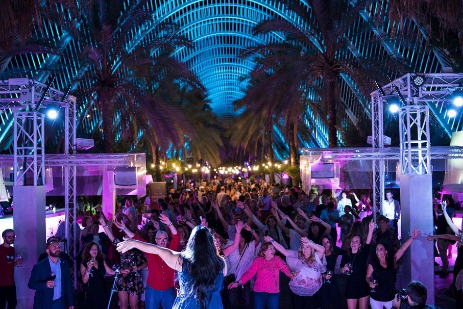 La II Noche de Vino y Música llega a Valencia con gastronomía local, música y vinos valencianos