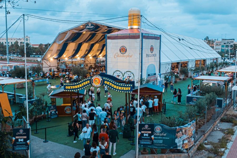 Llega la Oktoberfest Paulaner 2025 a Valencia: cerveza alemana, comida bávara y buen ambiente