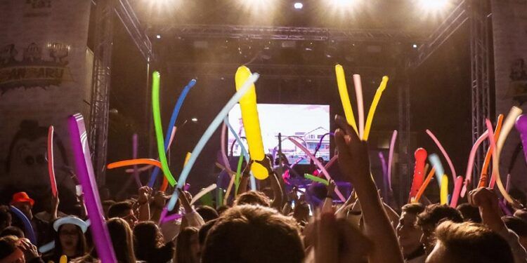 Cinco noches seguidas de música electrónica, dj´s y fiesta gratuita con el festival Al Ras de Xàtiva