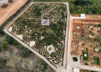 Laberintos visitables en la Comunitat Valenciana: 5 lugares para desafiar tus sentidos y orientación