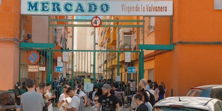 Valencia despide 2025 con dos grandes mercados de segunda mano con todo a 1 euro