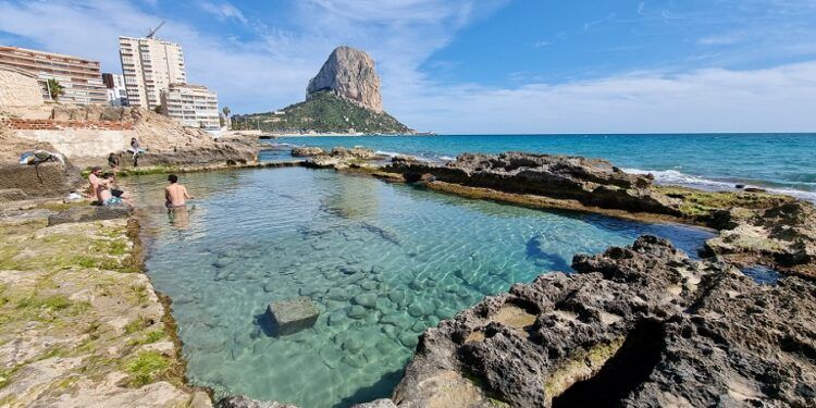 Del «garum» al snorkel: unas piscifactorías romanas que hoy siguen llenas…pero de bañistas