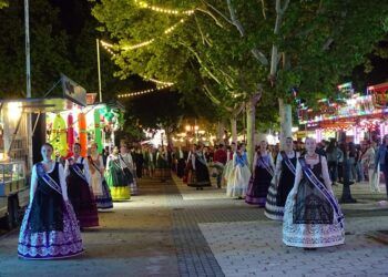 Utiel inaugura la gran Feria y Fiestas 2025 con tradición, música y devoción a la Virgen del Remedio