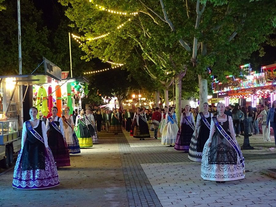 Utiel inaugura la gran Feria y Fiestas 2025 con tradición, música y devoción a la Virgen del Remedio